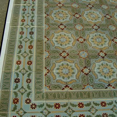 17.5m2 / 190 sq ft - Exquisite antique Belgian ceramic encaustic floor c.1910