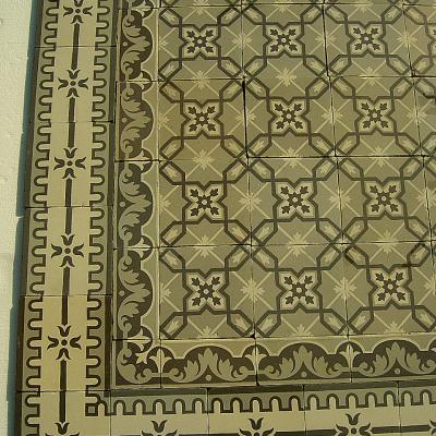 Small French ceramic encaustic floor - lattice design in beige