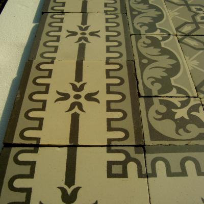 Small French ceramic encaustic floor - lattice design in beige