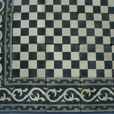 Classical antique French damier floor with ornate borders – 15m2