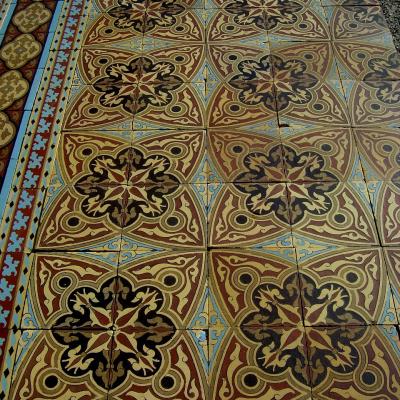 24m2+/ 260 sq ft Stunning Moorish themed floor, dated 1860, with triple borders