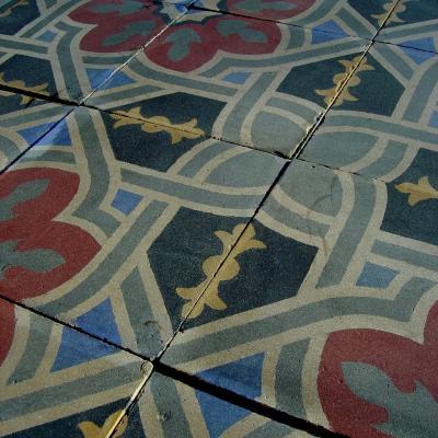 9.5m2+ antique French carreaux de ciments in black and red - early 20th century