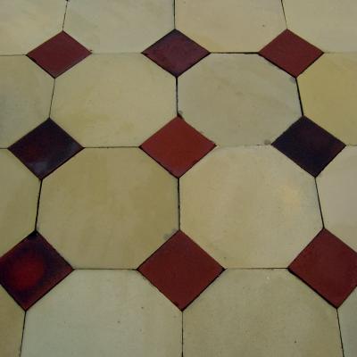 7.25m2 antique ceramic octagon tile with burgundy inserts c.1910