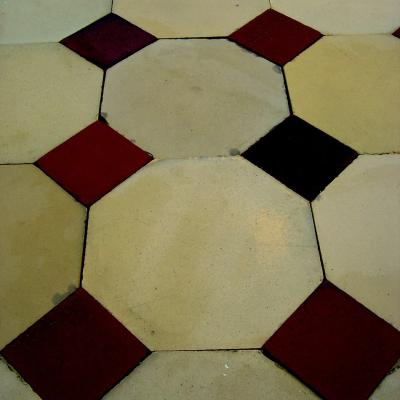 7.25m2 antique ceramic octagon tile with burgundy inserts c.1910