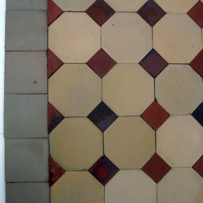 7.25m2 antique ceramic octagon tile with burgundy inserts c.1910