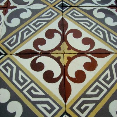 5.2m2 Antique French ceramic floor complete with double border tiles c.1915-1920