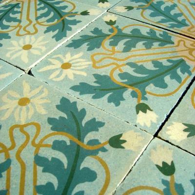 12m2 French Art Nouveau ceramic floor with striking double borders