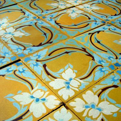 1.8m2, small antique French ceramic floor c.1900