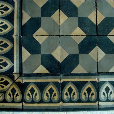 13m2 of antique floors tiles - classical geometry in cool tones c.1900