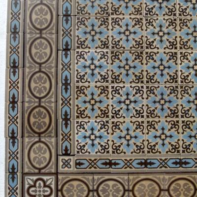 17.25m2 / 185 sq ft triple border Boch Freres ceramic encaustic floor c.1910