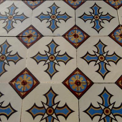 A small c.3.25m2+ / 35sq ft+ French ceramic floor