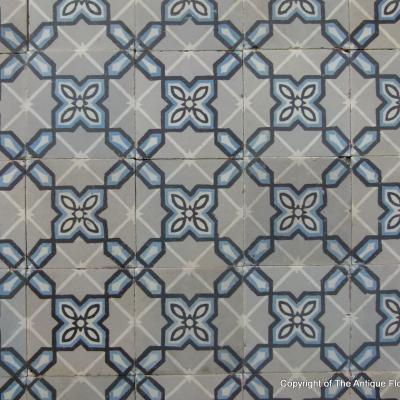 Classical geometric period French floor with original borders 1900-1905