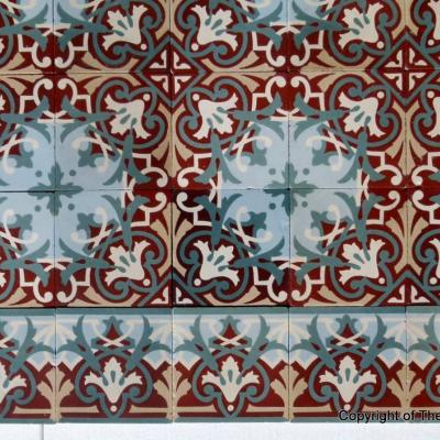 6.7m2 ornate ceramic French floor with original borders c.1915-1920