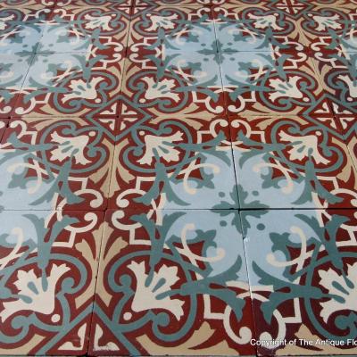 6.7m2 ornate ceramic French floor with original borders c.1915-1920