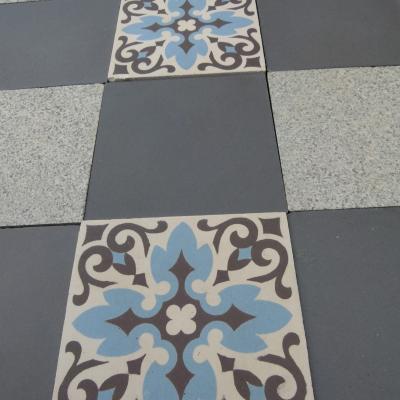 17m2+ antique ceramic French damier floor with single border frame