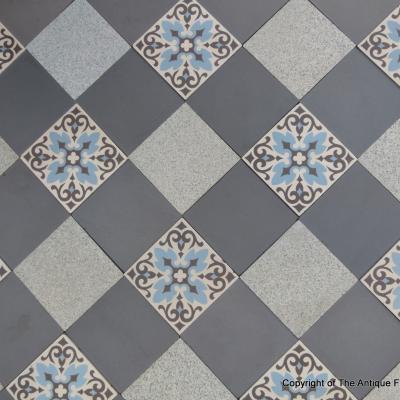 17m2+ antique ceramic French damier floor with single border frame