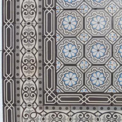 9m2 antique ceramic St. Ghislaine floor with triple border tiles