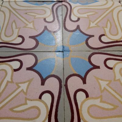 12m2 / 130 sq ft antique ceramic art nouveau floor with triple borders