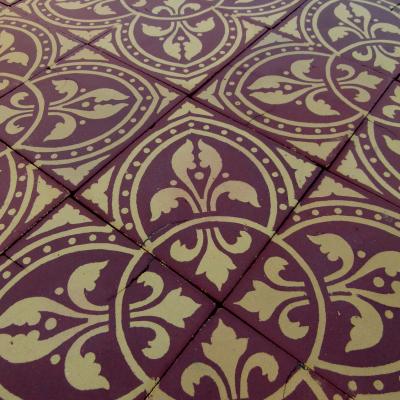 Small French Morialme ceramic floor - Neo-Gothic design and palette