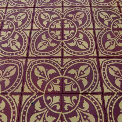 Small French Morialme ceramic floor - Neo-Gothic design and palette