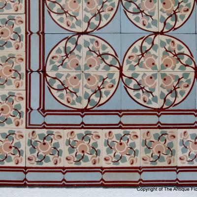 Beautiful floral themed ceramic encaustic floor - 11.25m2+ - early 20th century