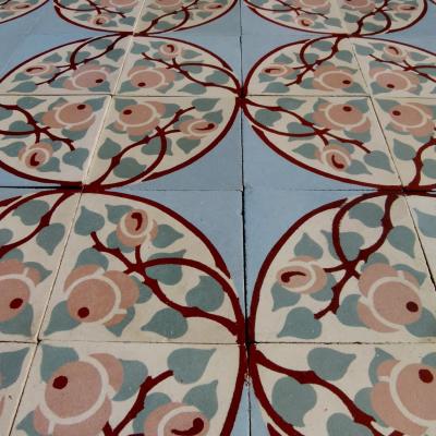 Beautiful floral themed ceramic encaustic floor - 11.25m2+ - early 20th century