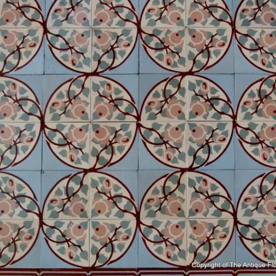 Beautiful floral themed ceramic encaustic floor - 11.25m2+ - early 20th century