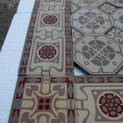 15.75m2 antique Villeroy and Boch octagon ceramic floor with cabochons - 1946 