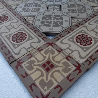 15.75m2 antique Villeroy and Boch octagon ceramic floor with cabochons - 1946 