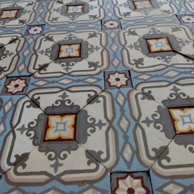 14.5m2 / 155 sq. ft antique ceramic octagon floor with triple borders