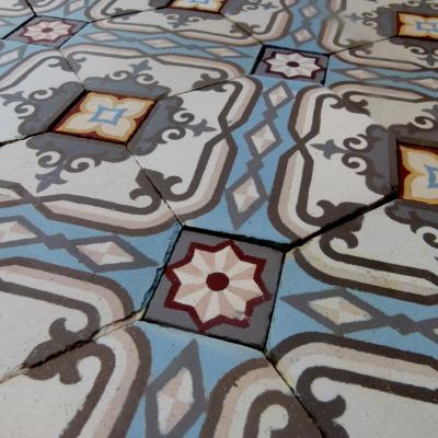 14.5m2 / 155 sq. ft antique ceramic octagon floor with triple borders