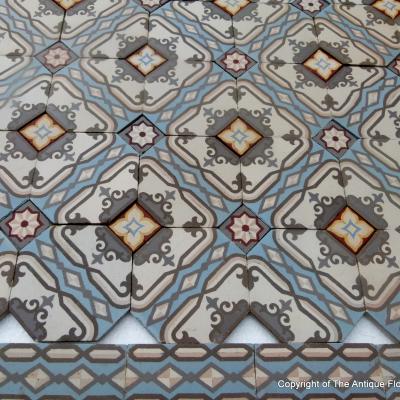 14.5m2 / 155 sq. ft antique ceramic octagon floor with triple borders