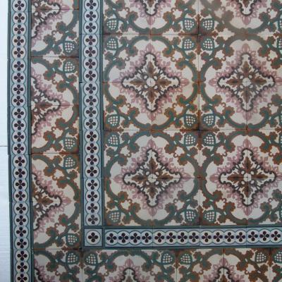 11.5m2 / 123 sq ft art nouveau ceramic floor with half size border