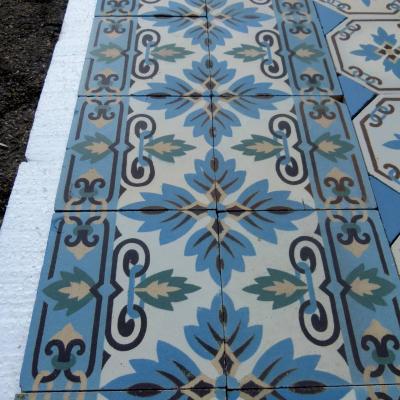 11.5m2 - Stunningly detailed Maufroid Freres et Soeur ceramic floor pre-1912