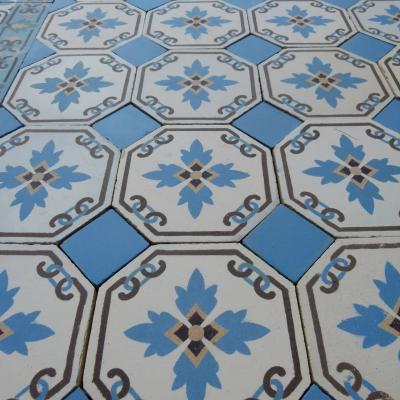 11.5m2 - Stunningly detailed Maufroid Freres et Soeur ceramic floor pre-1912