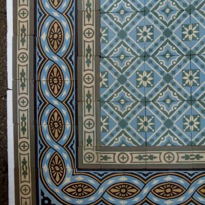 17m2 / 180 sq ft Maufroid Freres et Soeur floor with triple borders - pre 1912