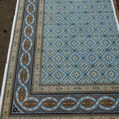 17m2 / 180 sq ft Maufroid Freres et Soeur floor with triple borders - pre 1912