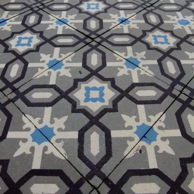 9.25m2 Maufroid Freres et Soeur ceramic floor with borders