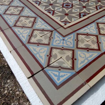 15.25m2+ / 165 sq ft Antique ceramic floor with double same size borders