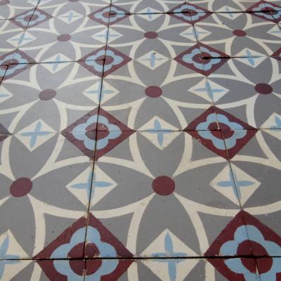 15.25m2+ / 165 sq ft Antique ceramic floor with double same size borders