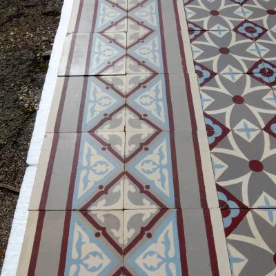 15.25m2+ / 165 sq ft Antique ceramic floor with double same size borders