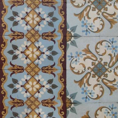 10m2 - Period French ceramic in a cool palette with double borders