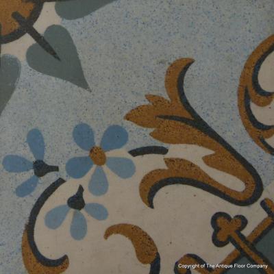 10m2 - Period French ceramic in a cool palette with double borders