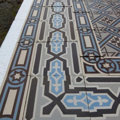 +/- 16m2+ / 170 sq ft+ antique ceramic geometric floor with triple borders c.1910-1920