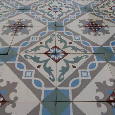 Beautifully tessellating Belgian ceramic floor with triple borders - 11.5m2 