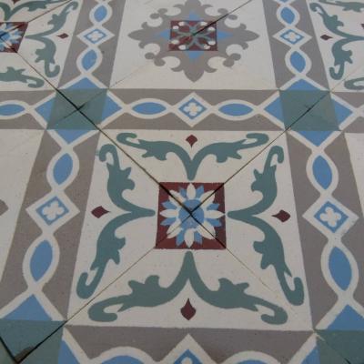 Beautifully tessellating Belgian ceramic floor with triple borders - 11.5m2 