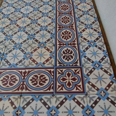 3.5m2 antique ceramic Belgian floor with same size borders