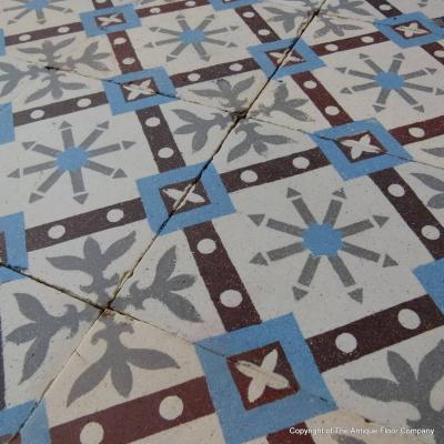 3.5m2 antique ceramic Belgian floor with same size borders