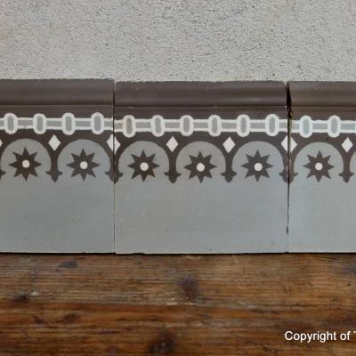 9.5 linear metres of antique French skirting tiles