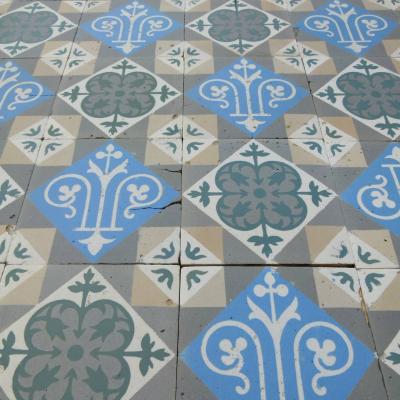 Small, 6.5m2+, Maufroid Freres et Soeur floor with a rich patina - 1879-1912